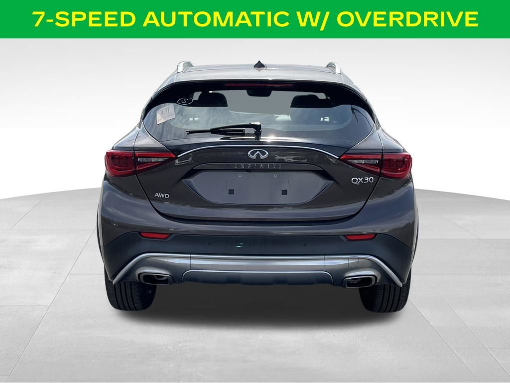 Used 2018 INFINITI QX30 Premium w/ Navigation Package image 10