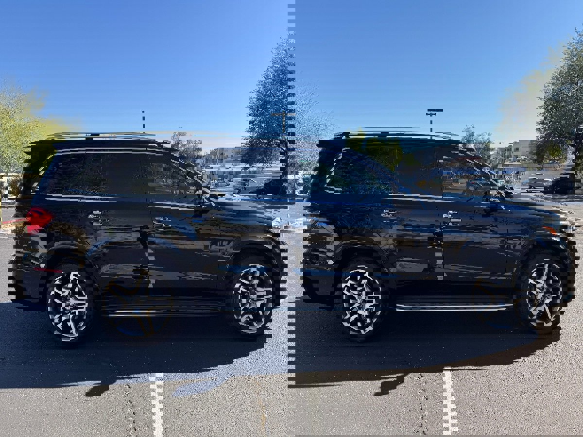 Used 2017 Mercedes-Benz GLS 550 4MATIC image 6