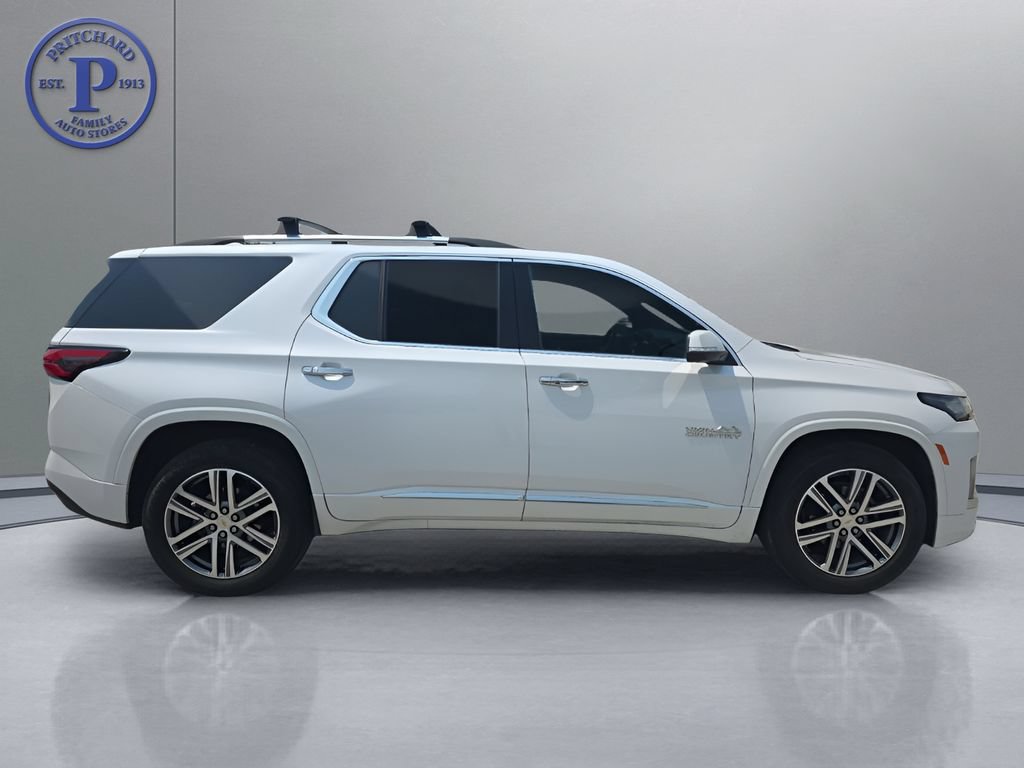 Used 2023 Chevrolet Traverse High Country w/ LPO, Floor Liner Package AWD/4WD image 8