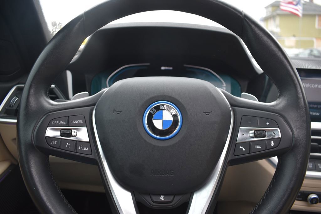 Used 2022 BMW 330e 330e iPerformance image 14