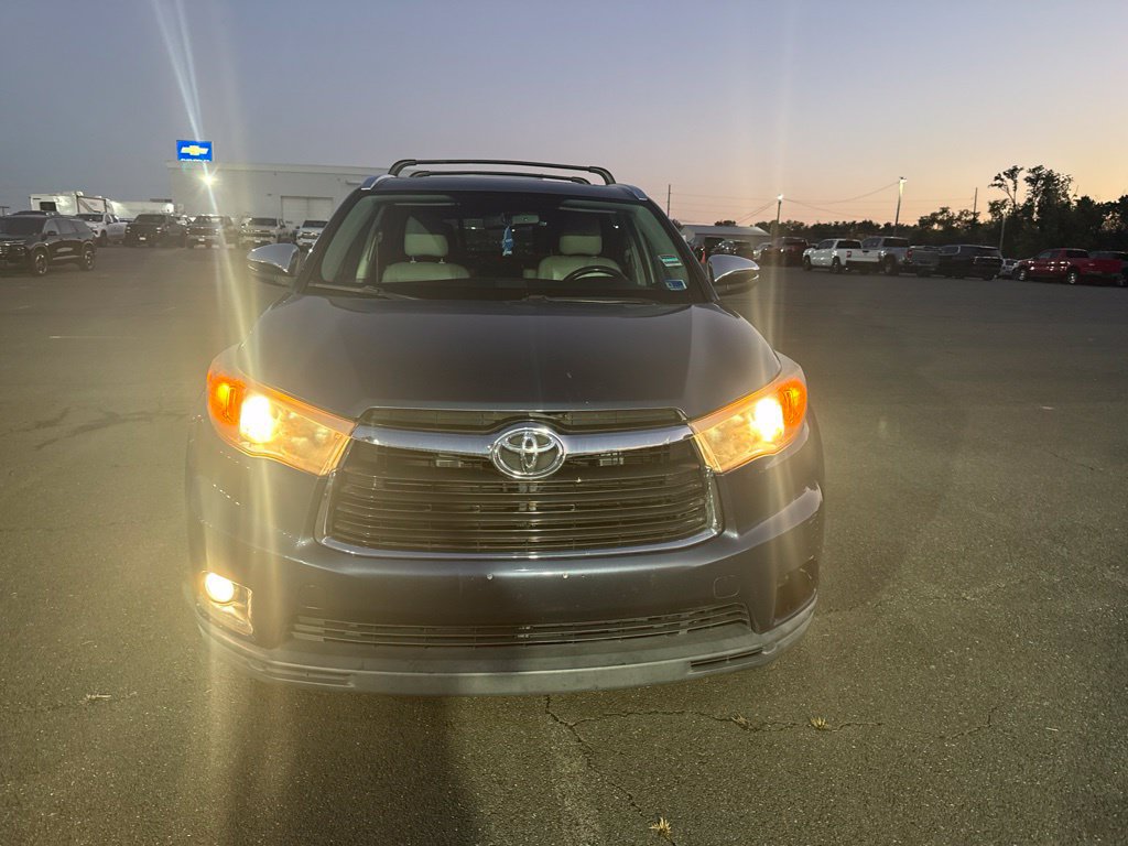 Used 2014 Toyota Highlander Limited AWD/4WD image 4