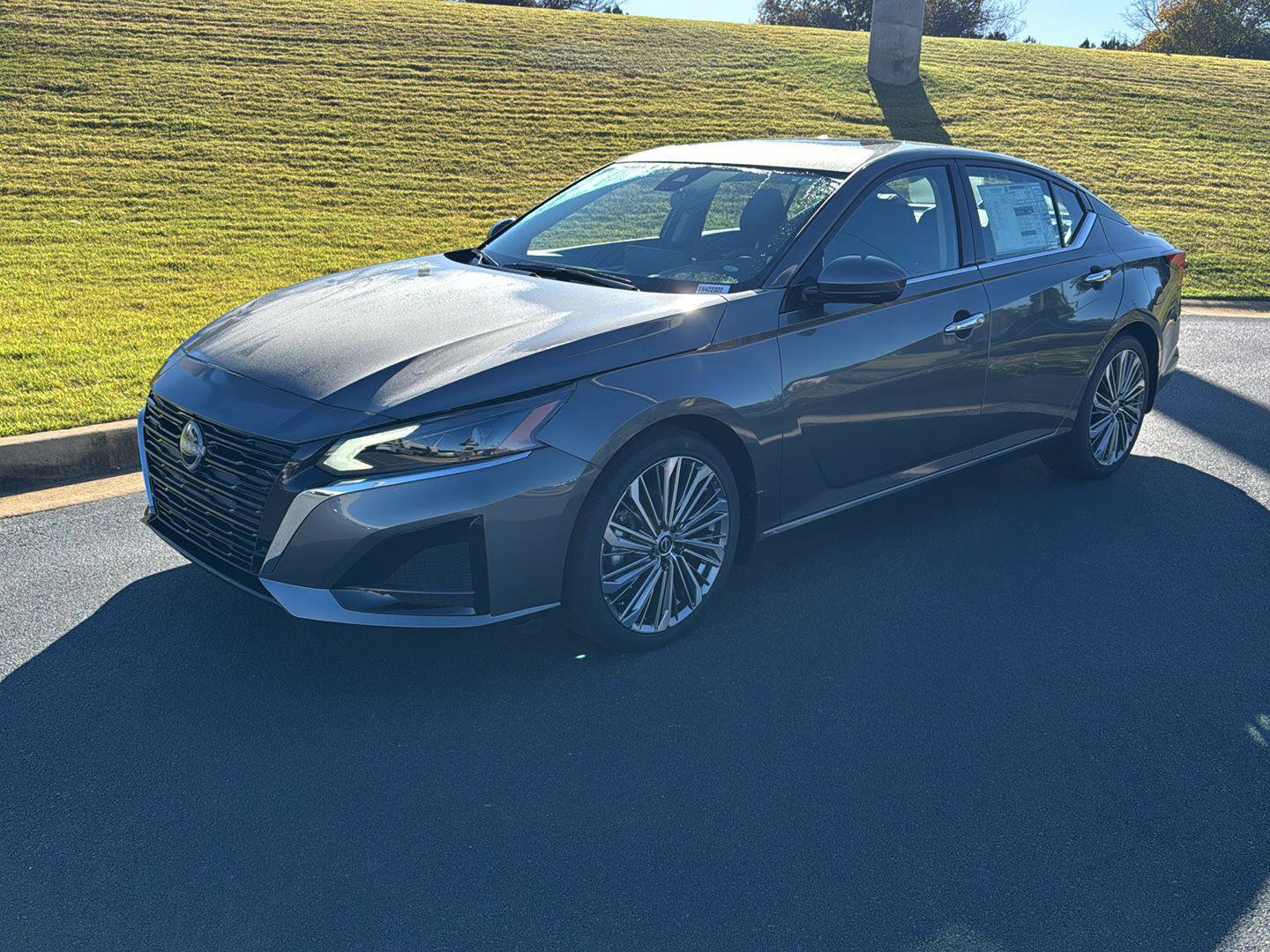 New 2025 Nissan Altima 2.5 SL