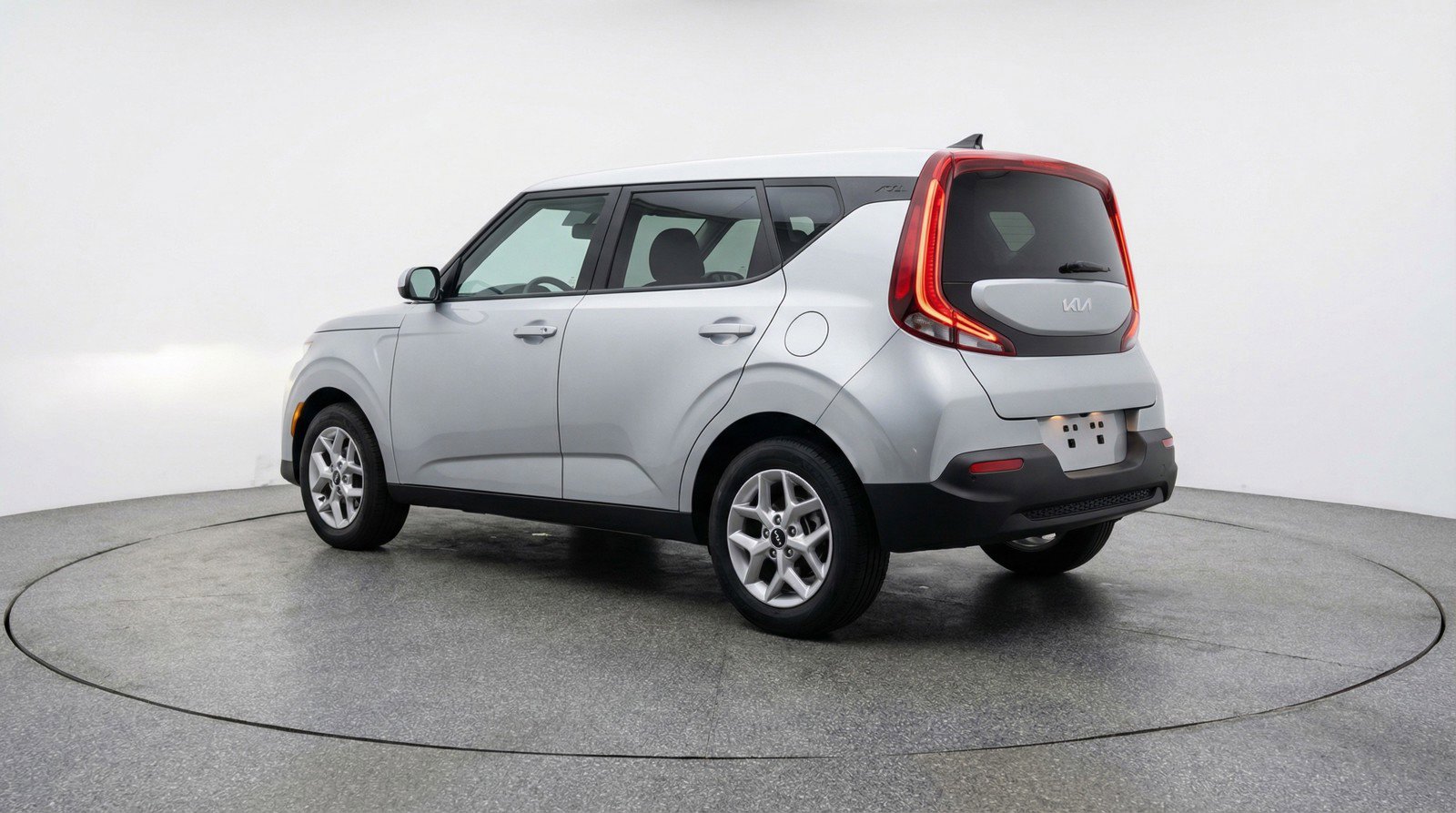 Used 2025 Kia Soul LX w/ LX Technology Package FWD image 6