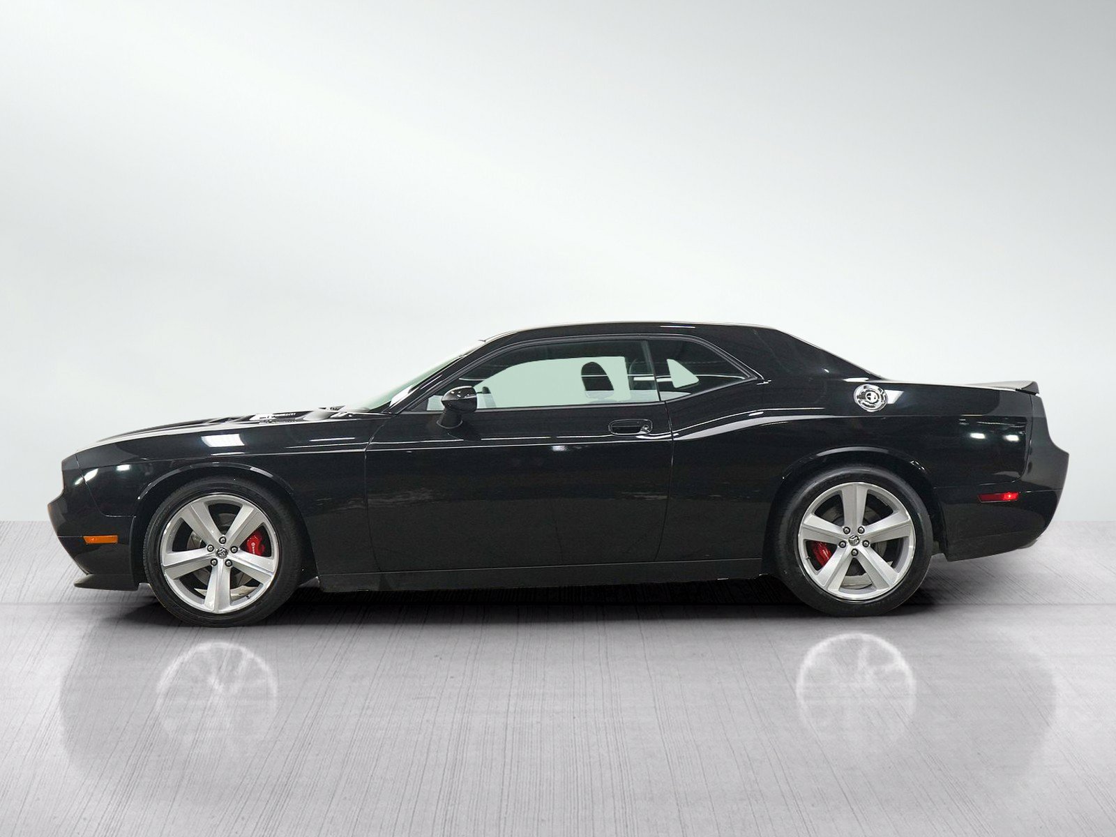 Used 2008 Dodge Challenger SRT8 RWD image 2
