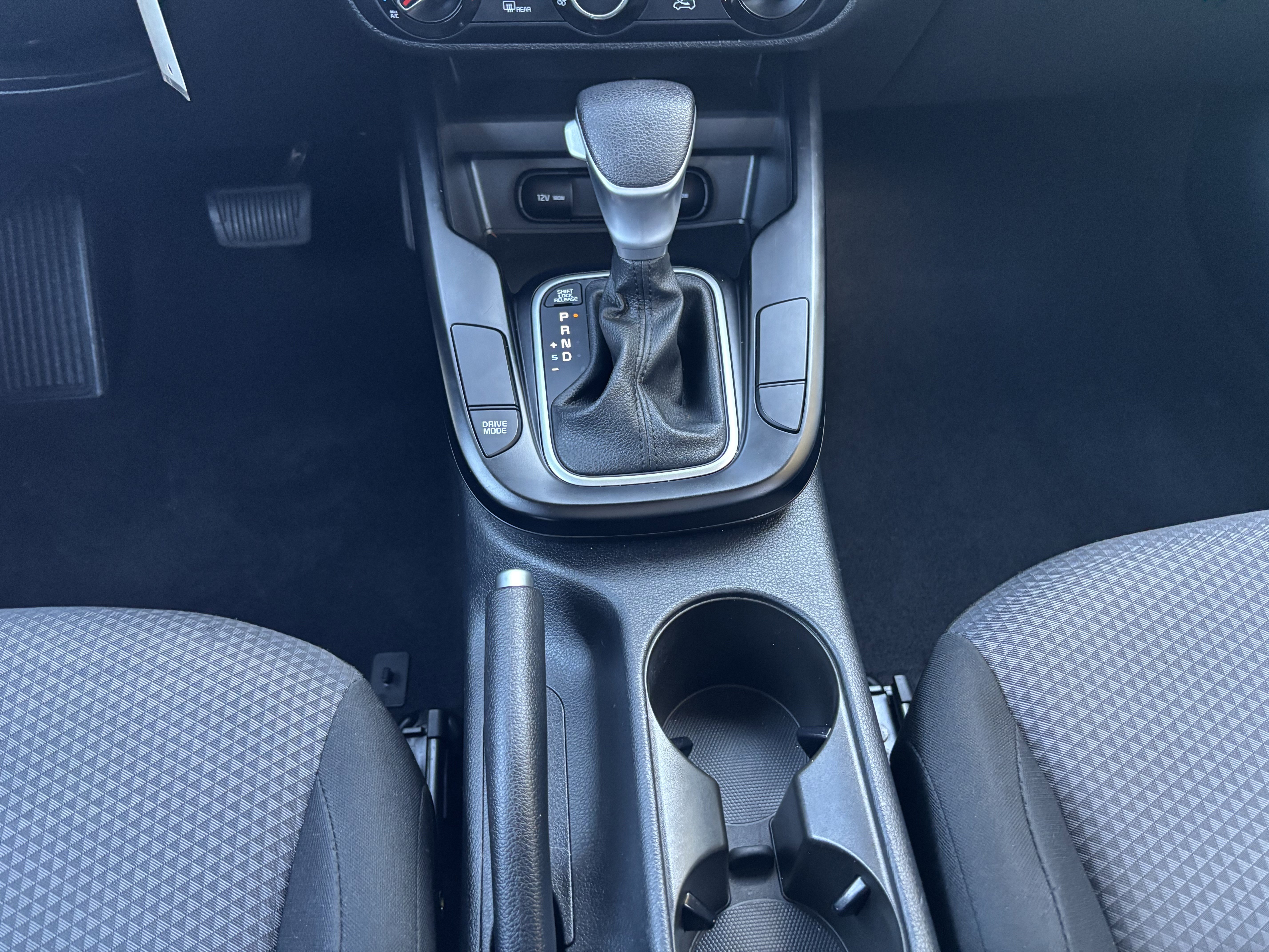 Used 2025 Kia Soul LX w/ LX Technology Package FWD image 19