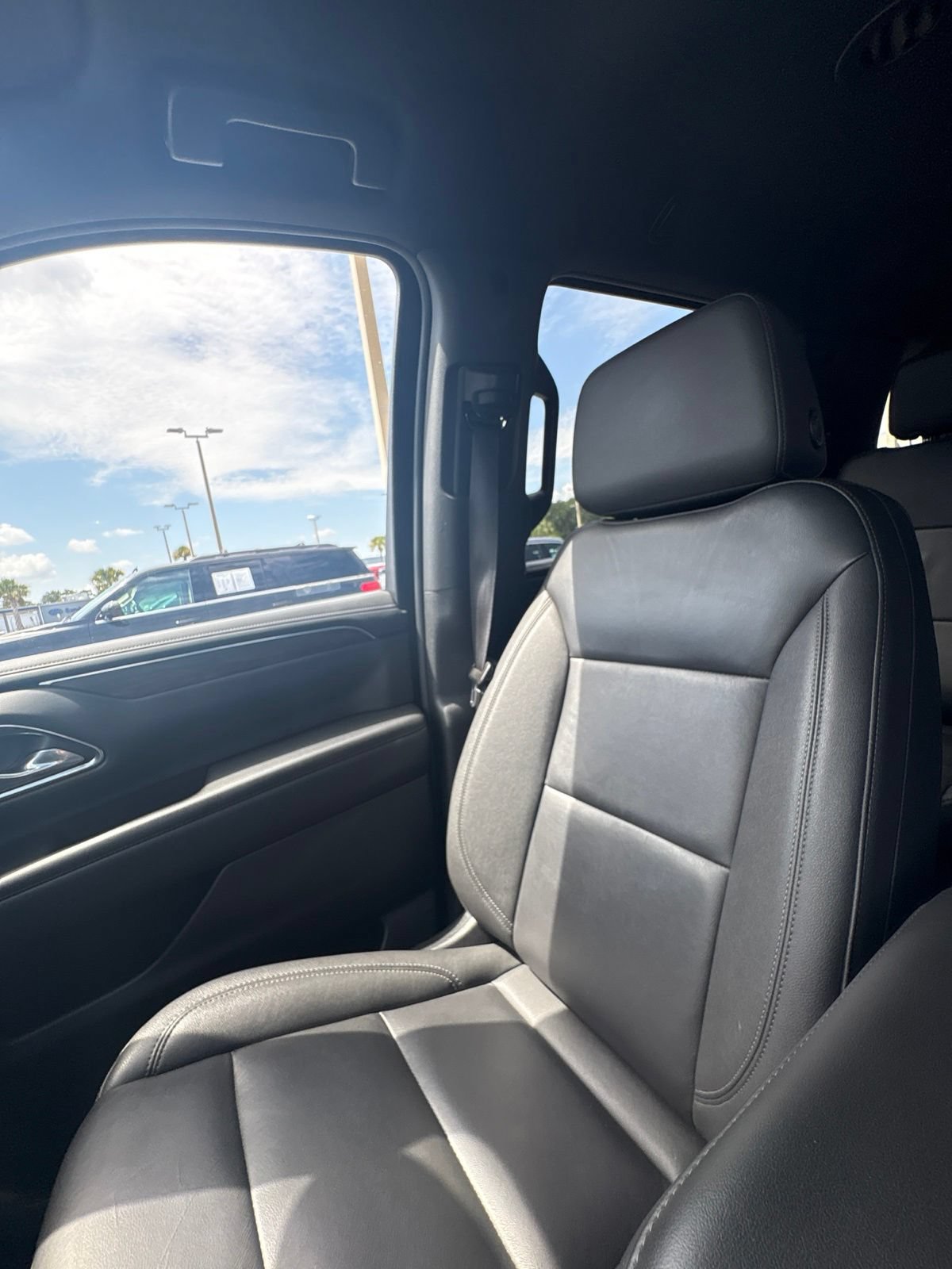 Used 2024 Chevrolet Tahoe LT RWD image 27