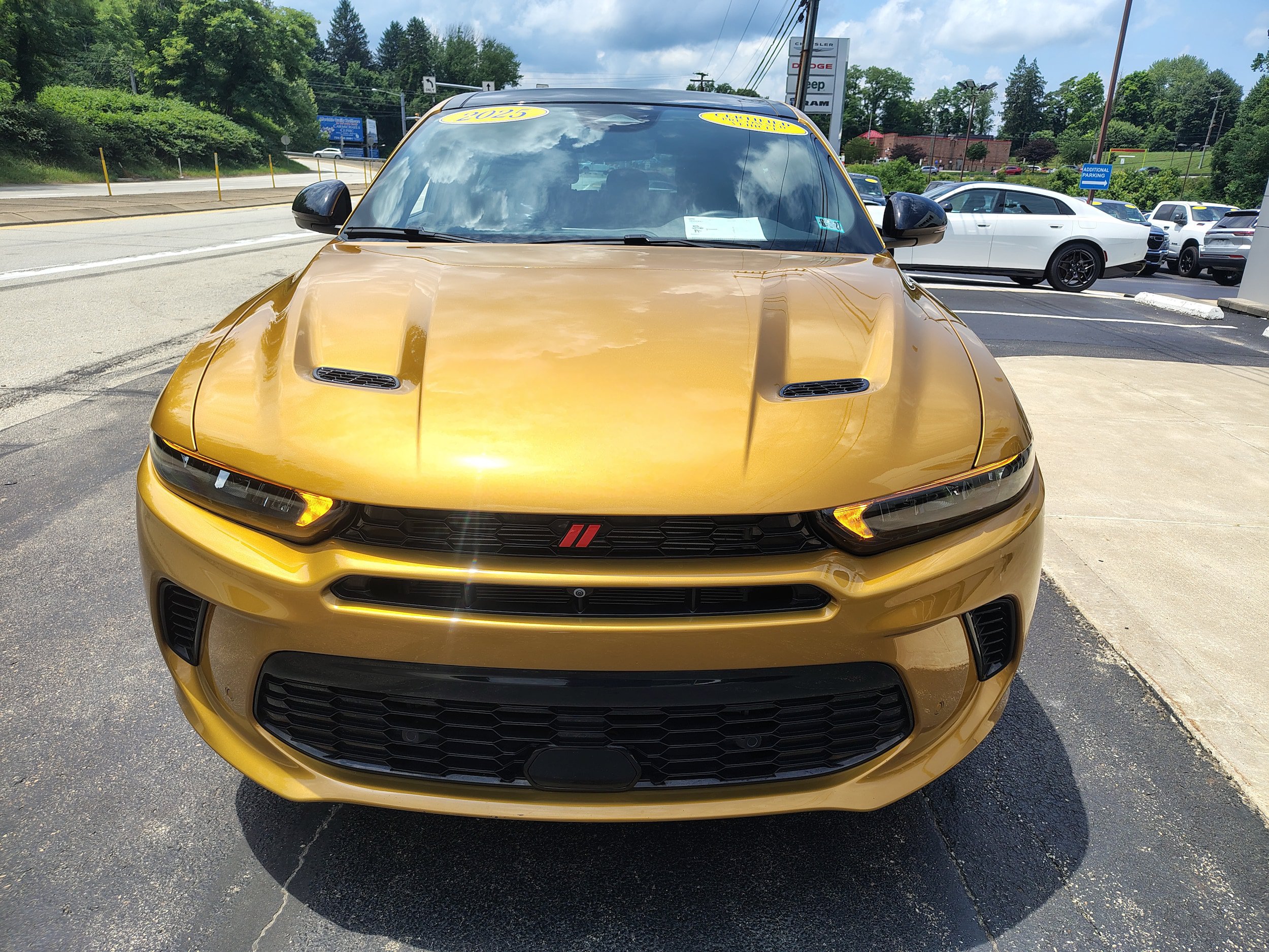 Certified 2025 Dodge Hornet GT AWD/4WD image 3