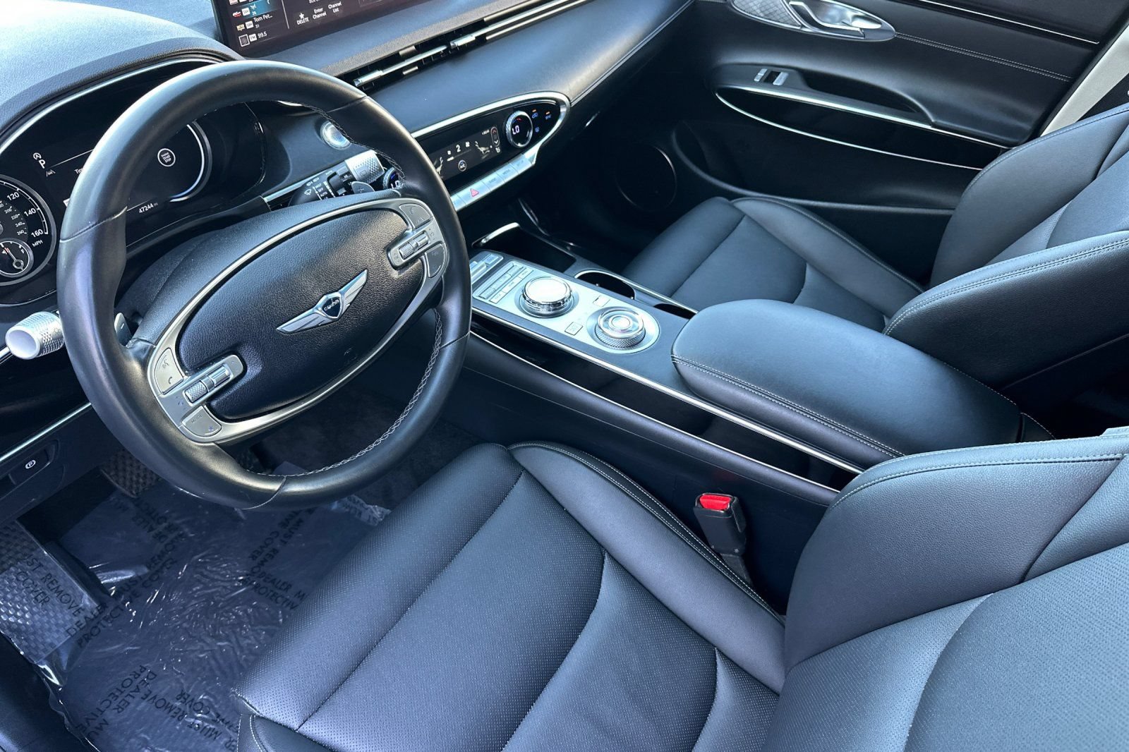 Used 2025 Genesis GV70 2.5T AWD/4WD image 9