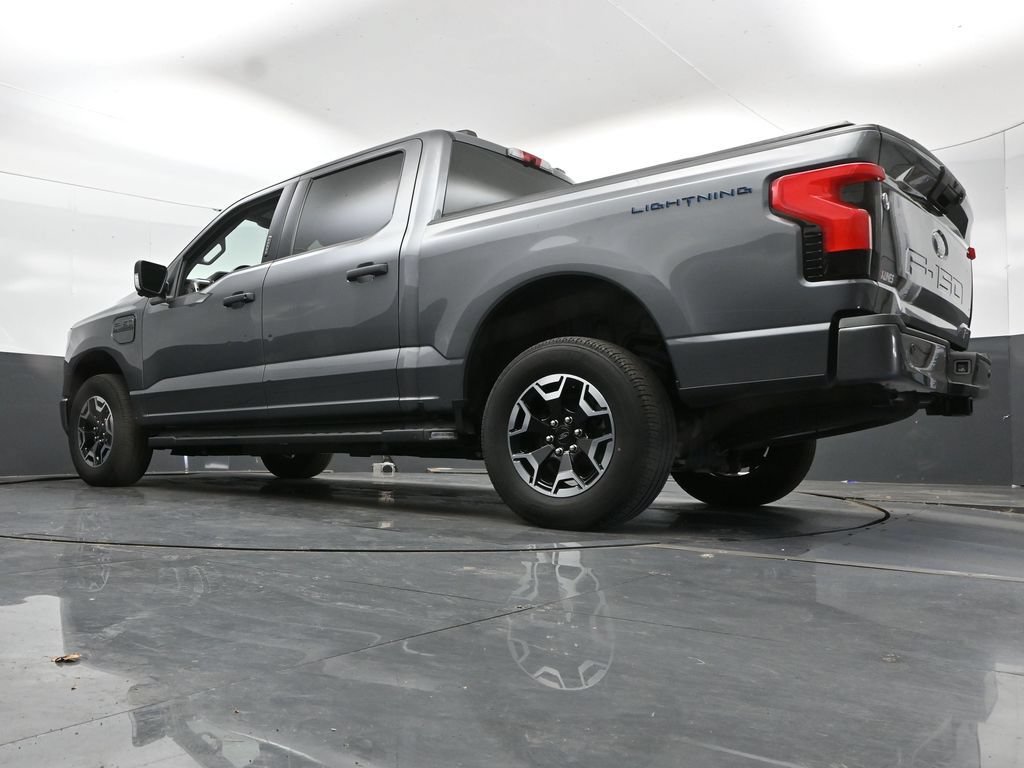Used 2023 Ford F150 Lightning XLT AWD/4WD image 43