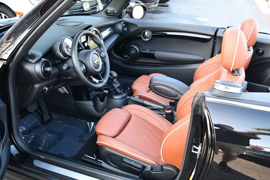 Used 2018 MINI Cooper S image 14