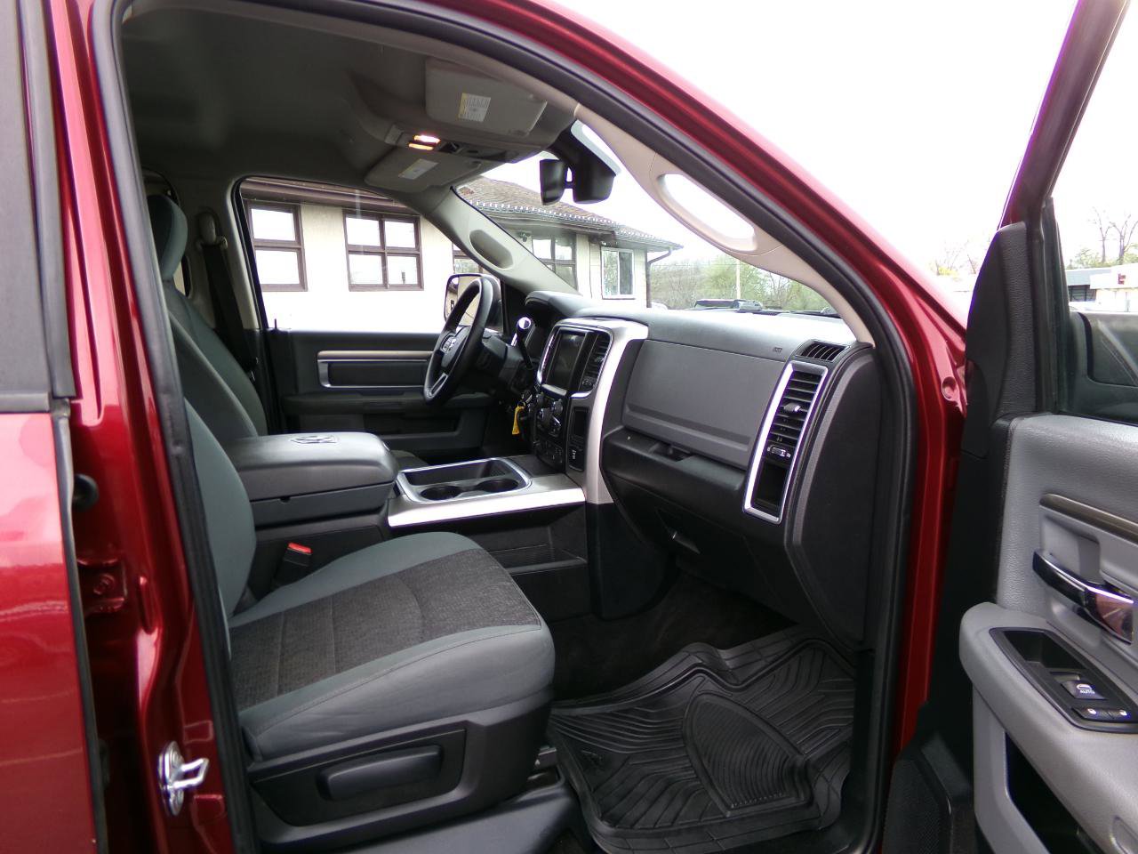 Used 2017 RAM 3500 Big Horn w/ Sport Appearance Group AWD/4WD image 45