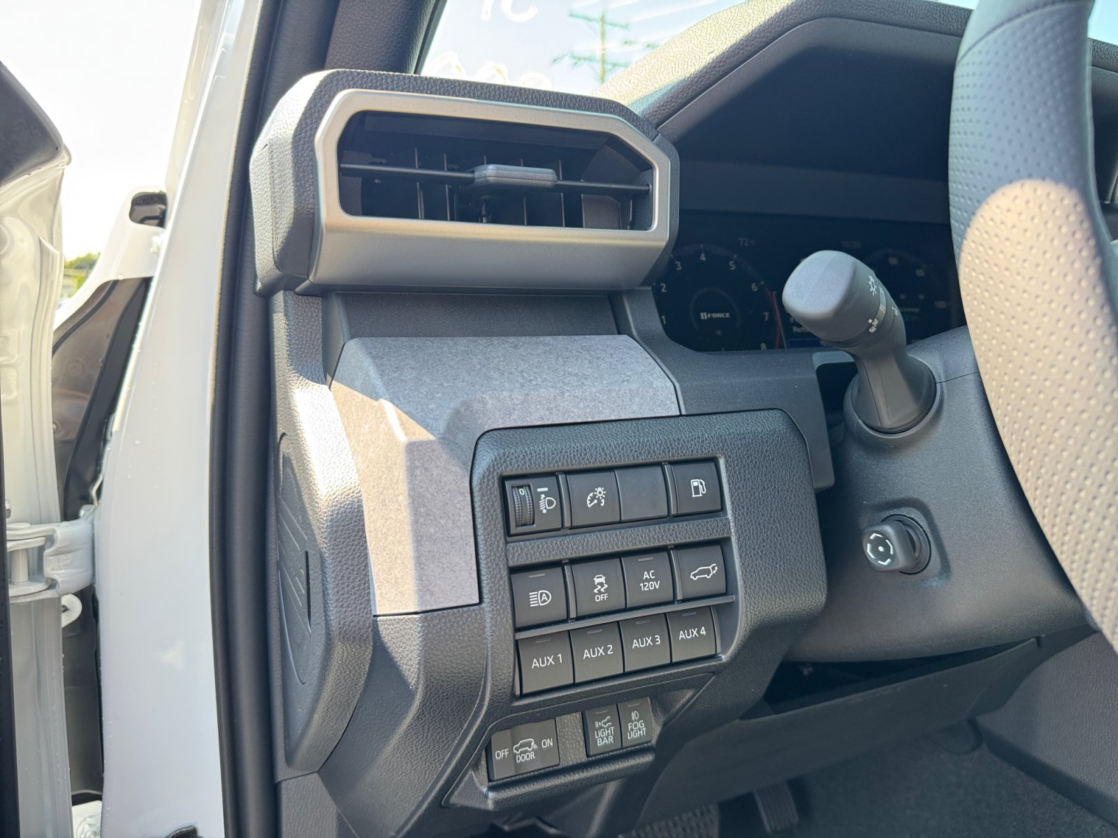 New 2026 Toyota 4Runner Trailhunter AWD/4WD image 31