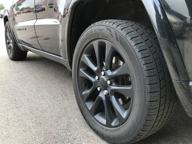 Used 2019 Jeep Grand Cherokee Altitude AWD/4WD image 11