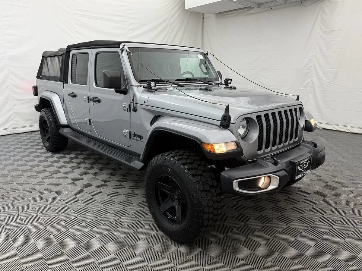 Used 2021 Jeep Gladiator Sport AWD/4WD image 4