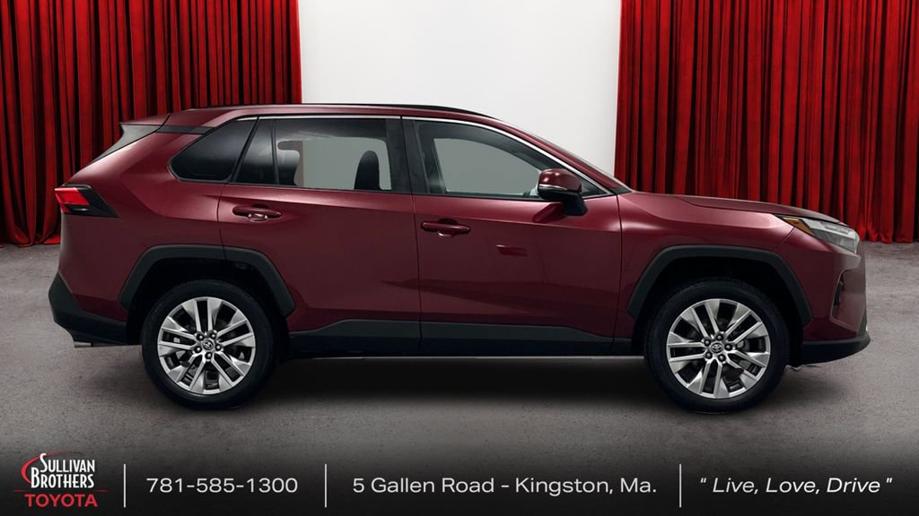 Certified 2022 Toyota RAV4 XLE Premium image 4