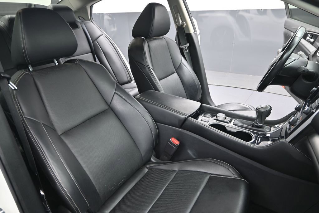 Used 2021 Nissan Maxima 3.5 SV w/ Floor Mat Group FWD image 25