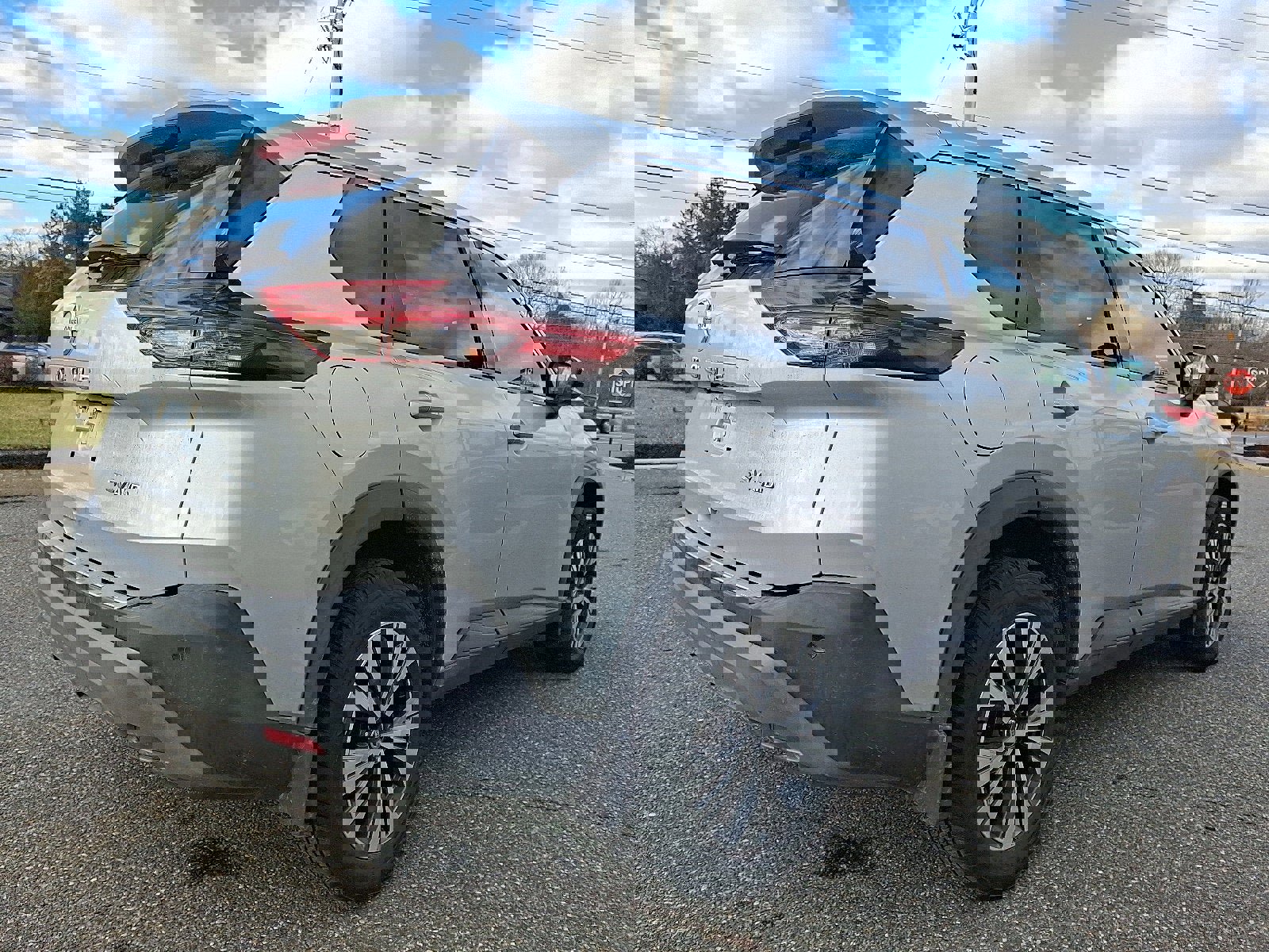 Used 2021 Nissan Rogue SV image 4