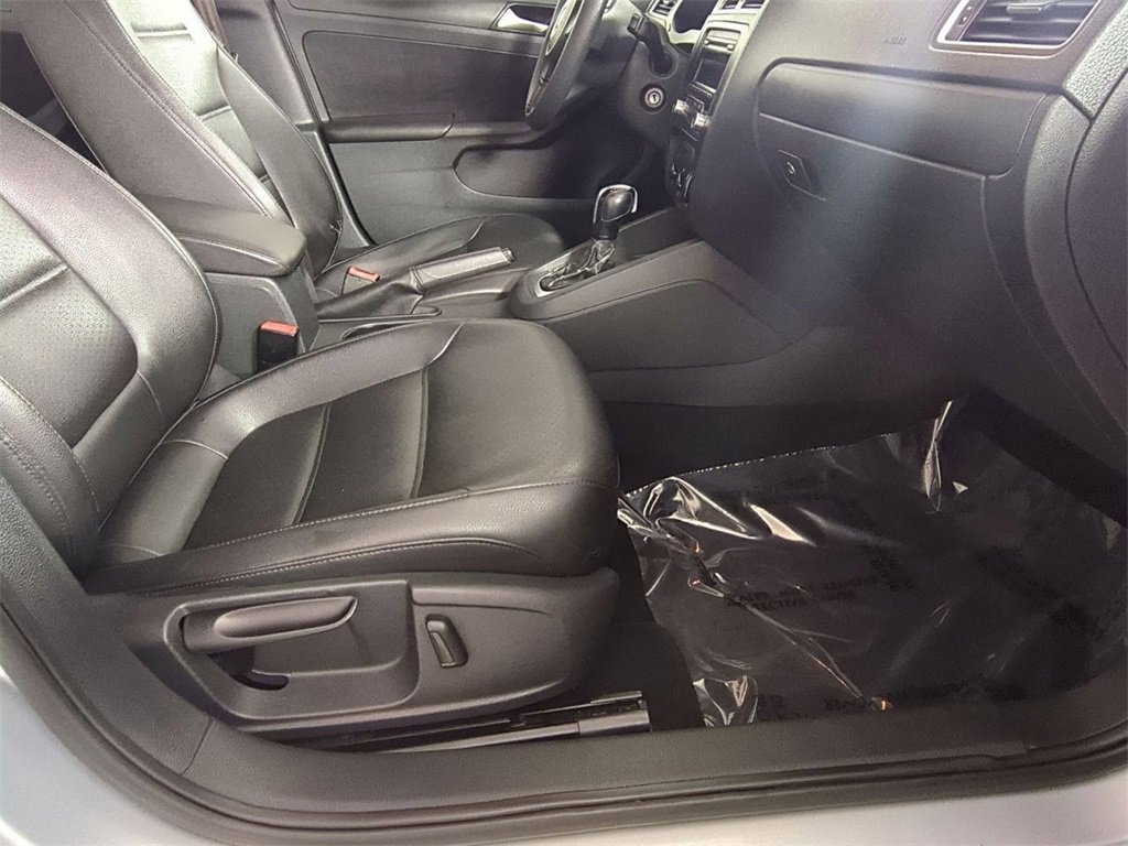Used 2014 Volkswagen Jetta SE image 22