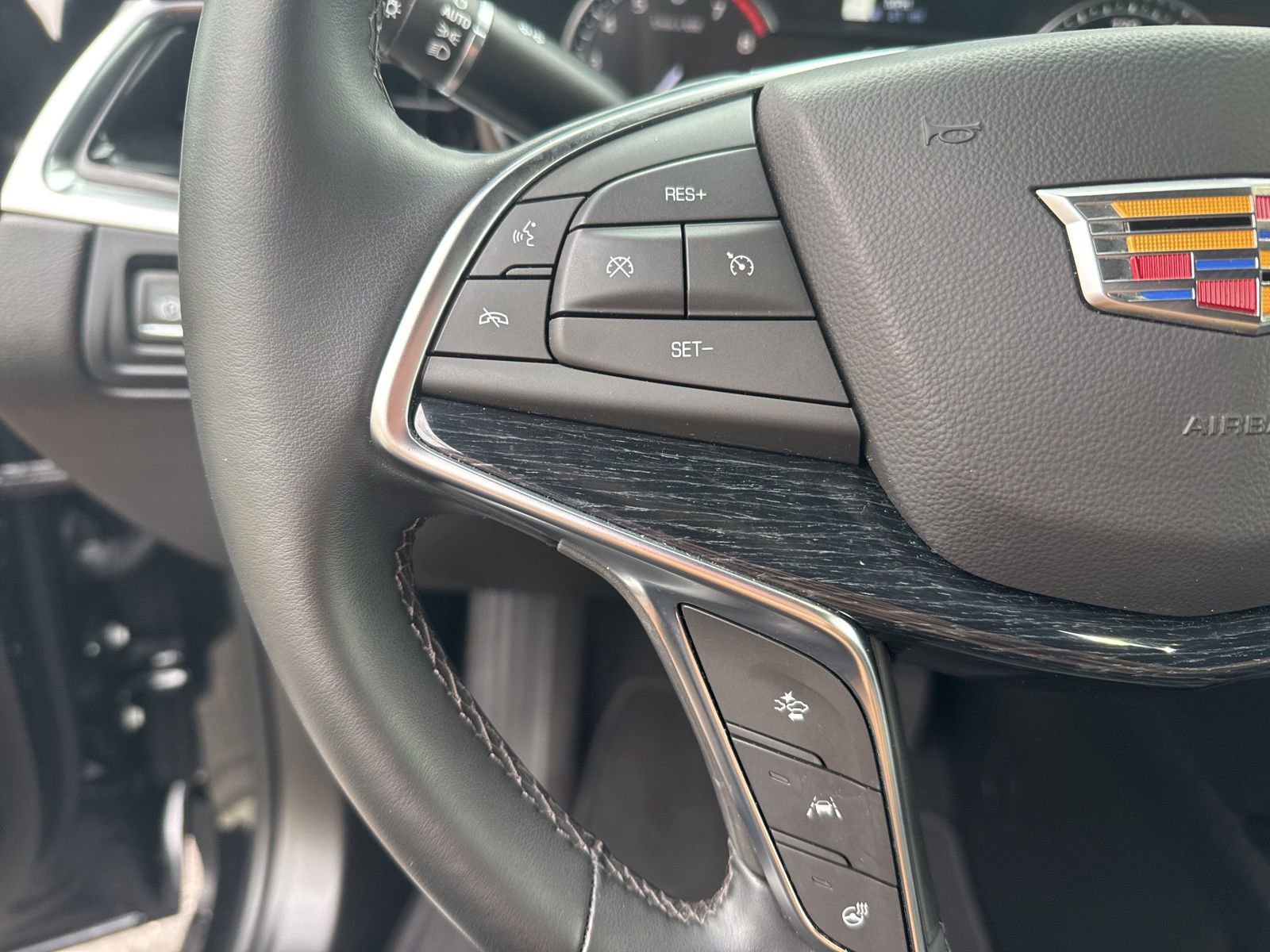 Used 2025 Cadillac XT5 Premium Luxury image 28