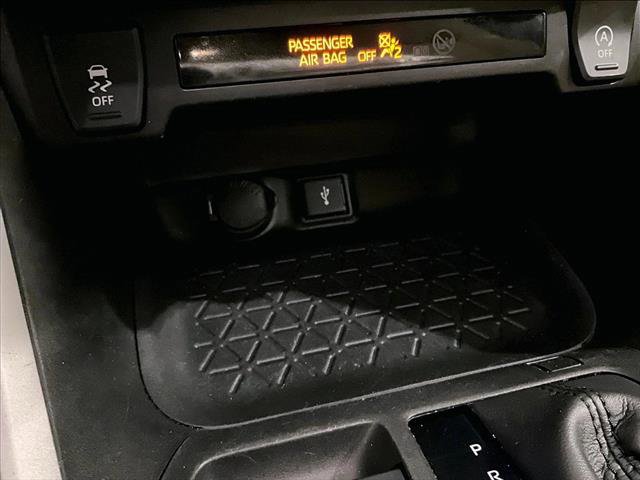 Used 2022 Toyota RAV4 XLE w/ Convenience Package FWD image 26