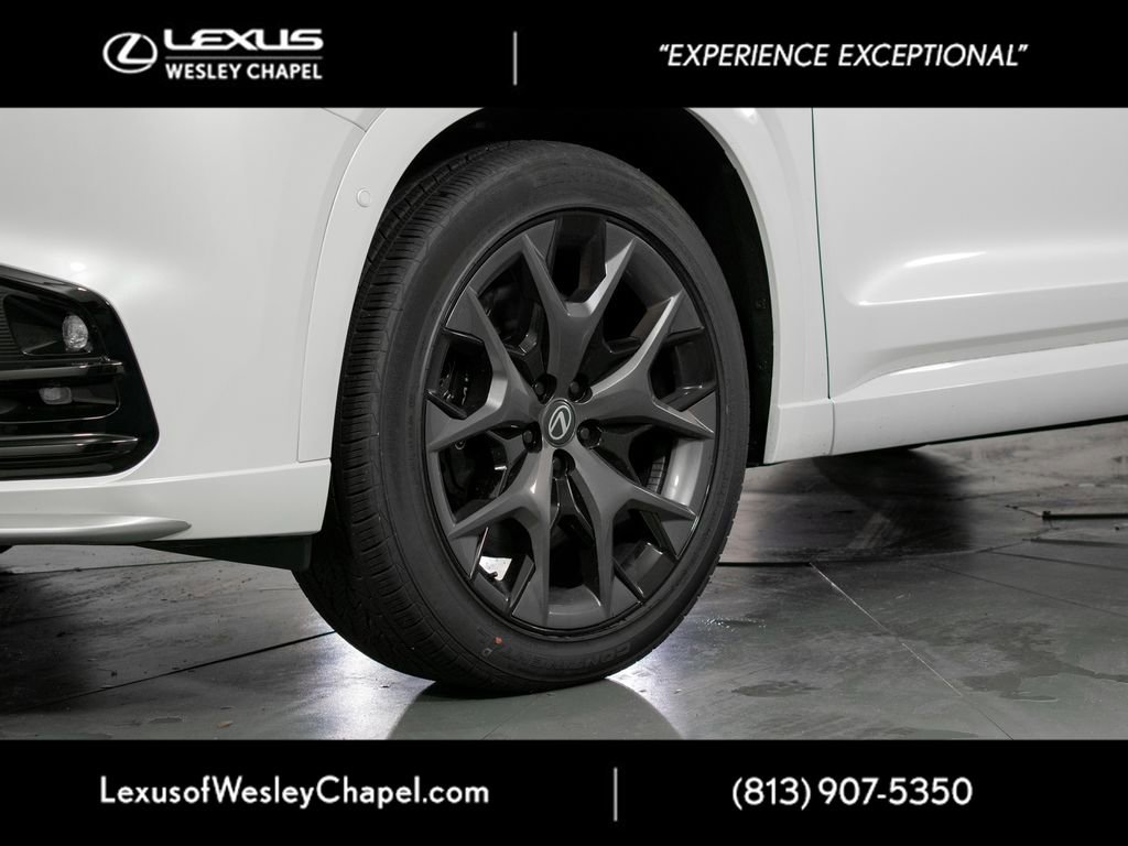 Used 2026 Lexus TX 500h AWD w/ Technology Package image 5
