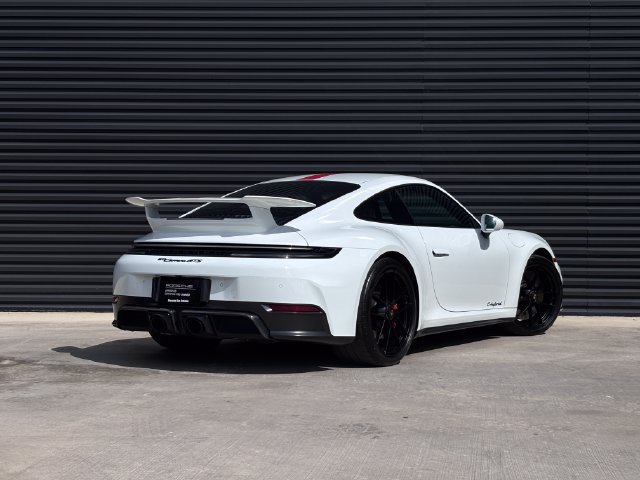 Certified 2025 Porsche 911 Carrera GTS RWD image 7