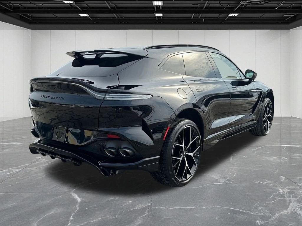 New 2026 Aston Martin DBX 707 image 9