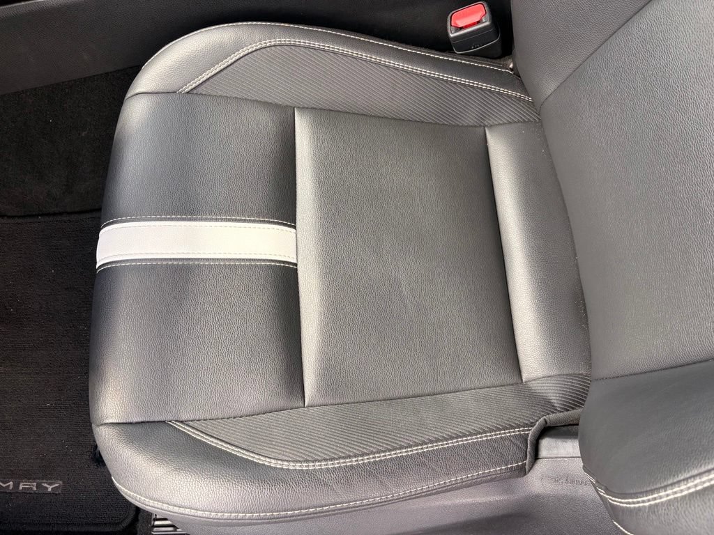 Used 2025 Toyota Camry SE FWD image 23