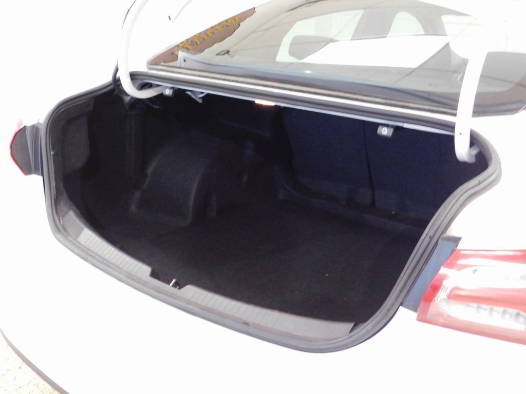 Used 2022 Chevrolet Malibu LT image 82