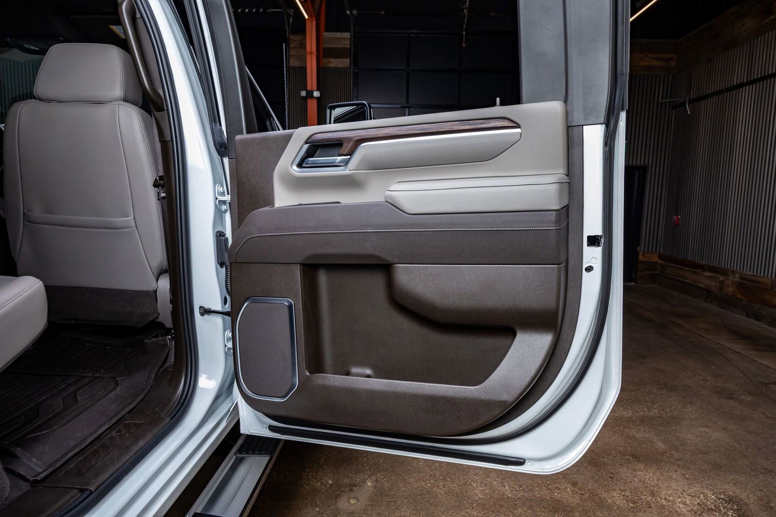 Used 2025 GMC Sierra 2500 SLT image 39