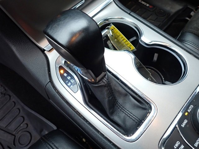 Used 2022 Jeep Grand Cherokee Laredo X image 22