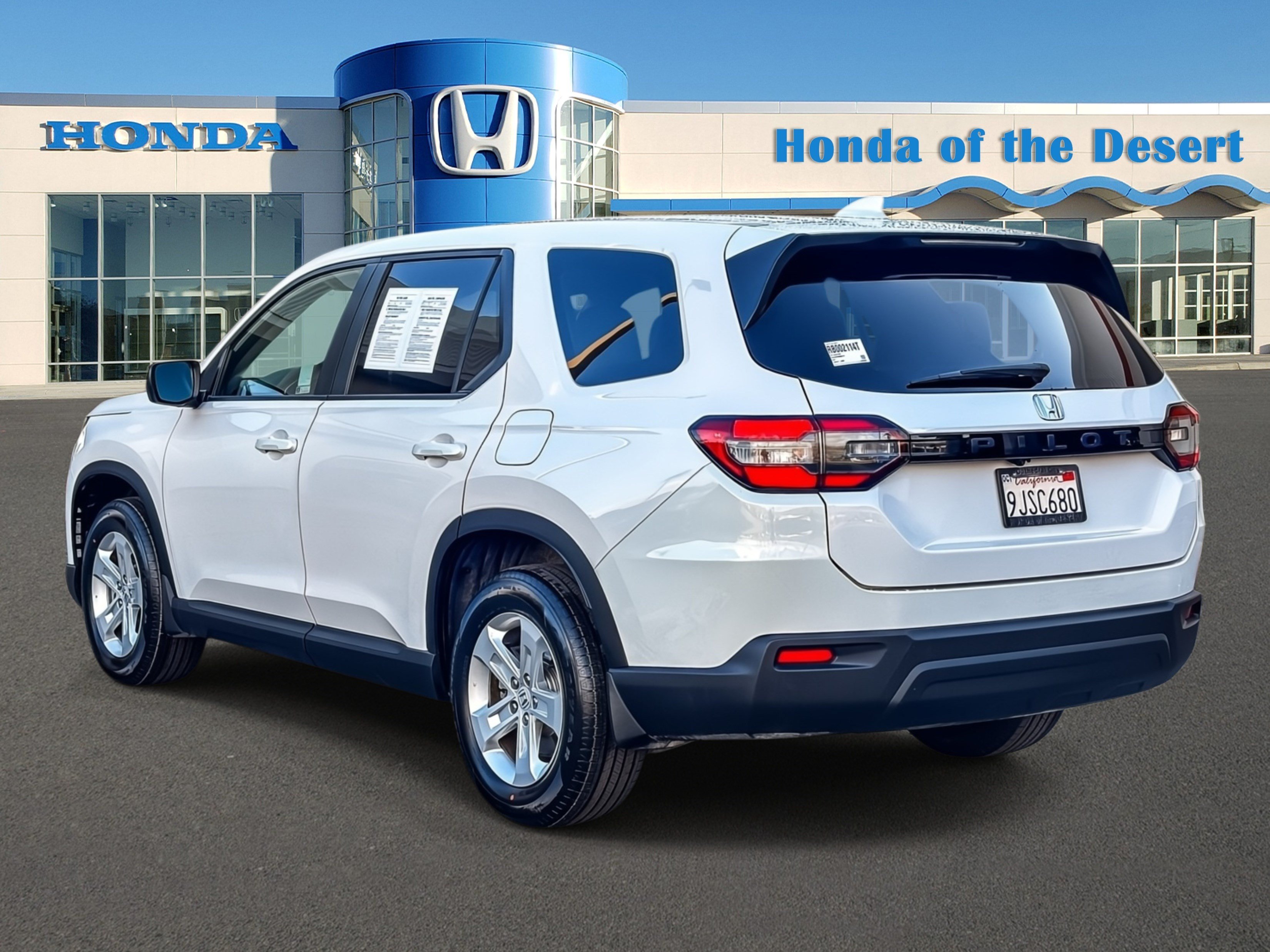 Used 2024 Honda Pilot LX image 5