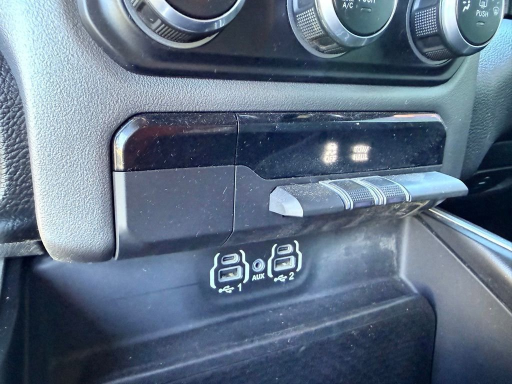 Used 2022 RAM 1500 Big Horn image 30