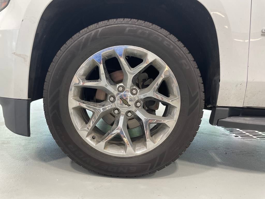 Used 2018 Chevrolet Suburban LT image 8