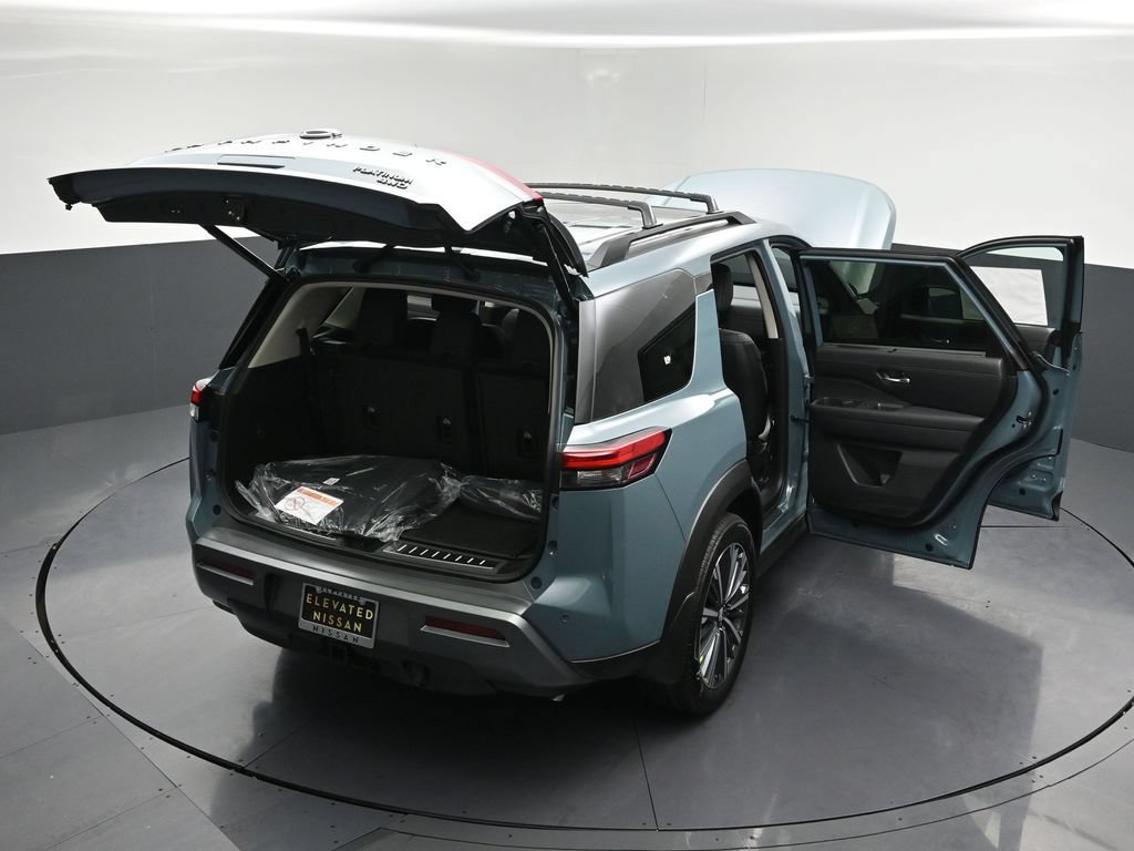 New 2026 Nissan Pathfinder Platinum w/ Accent Package AWD/4WD image 35
