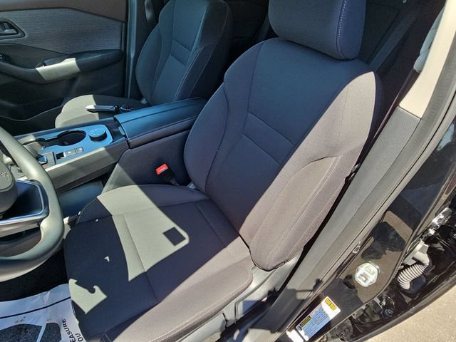 Used 2023 Nissan Rogue S AWD/4WD image 21