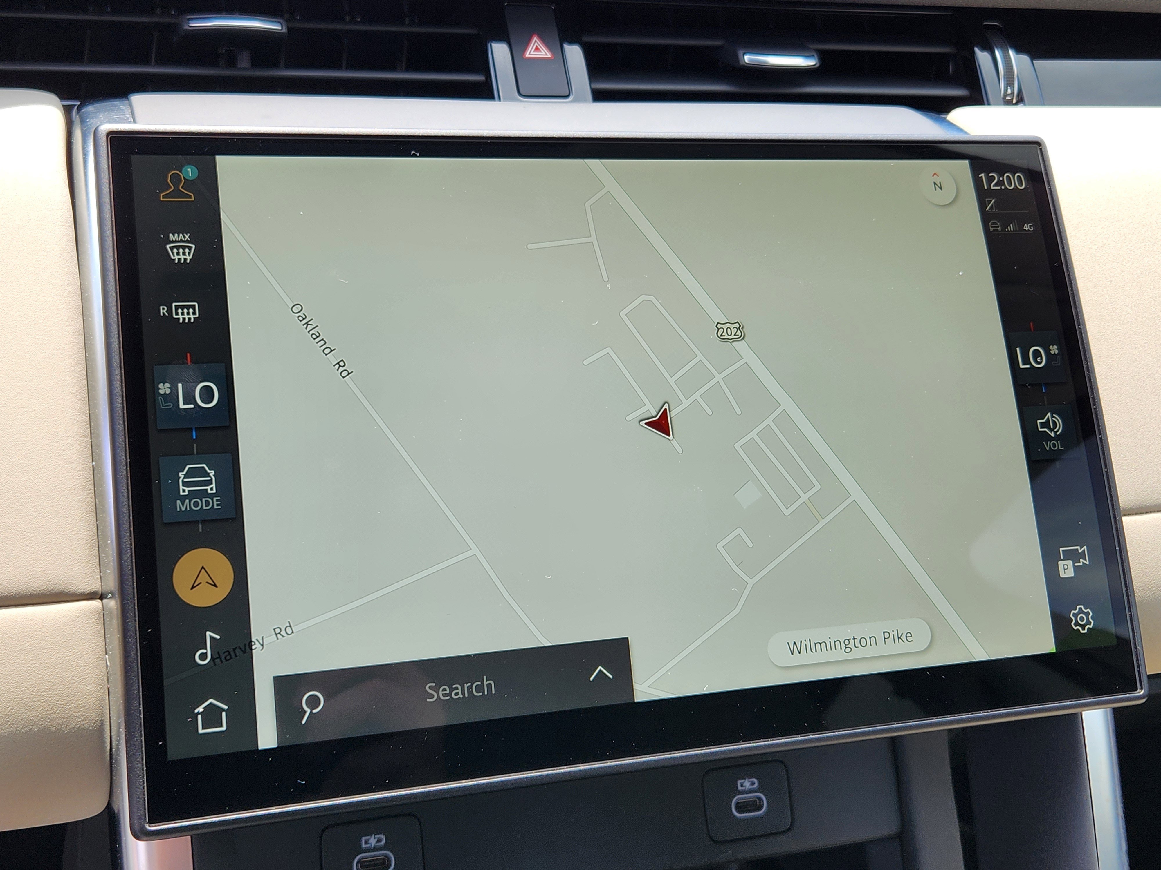 Certified 2025 Land Rover Discovery Sport S image 19