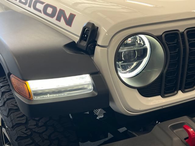Used 2025 Jeep Wrangler Unlimited Rubicon w/ Safety Group AWD/4WD image 14