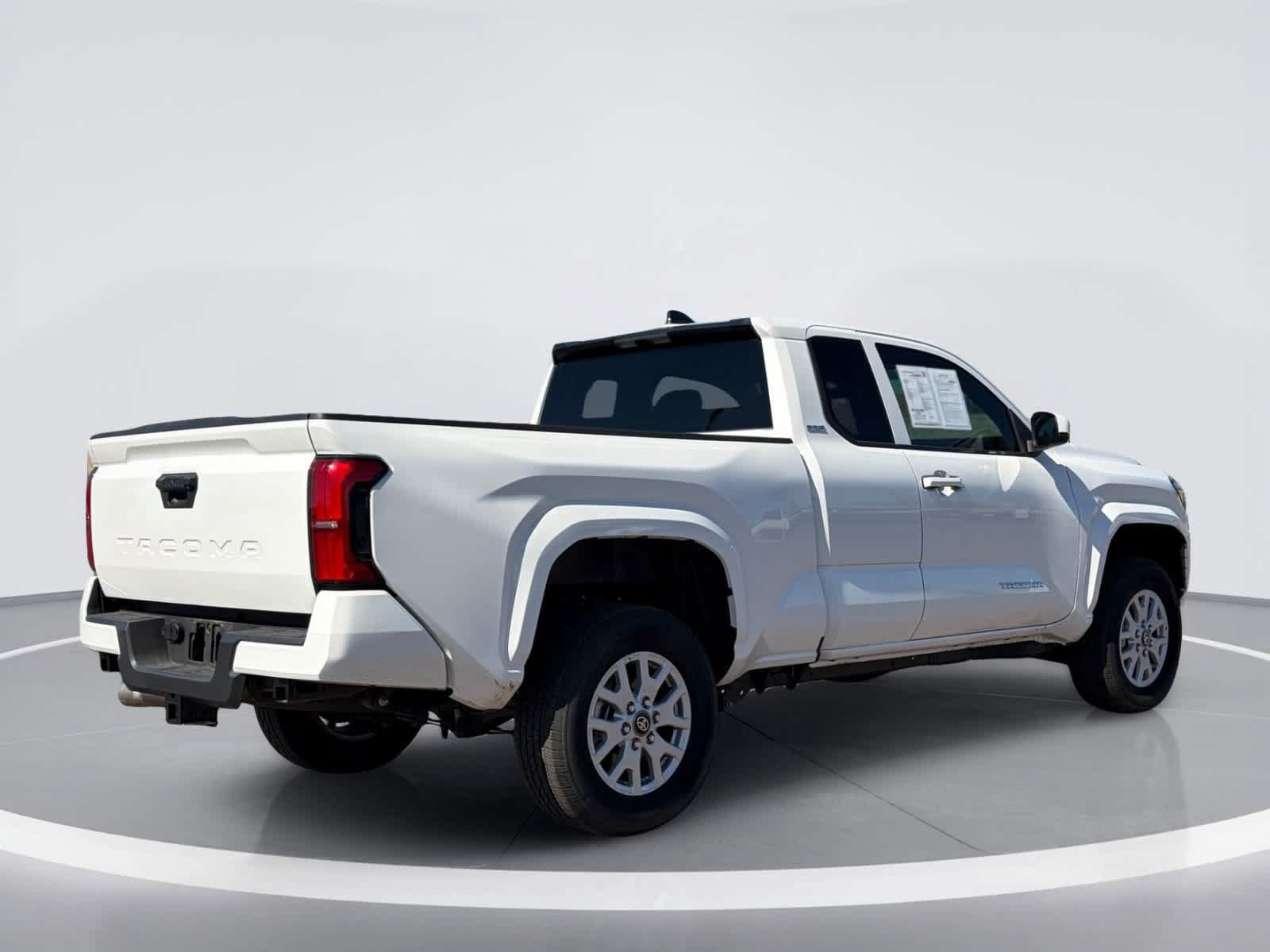 Used 2026 Toyota Tacoma SR5 RWD image 8