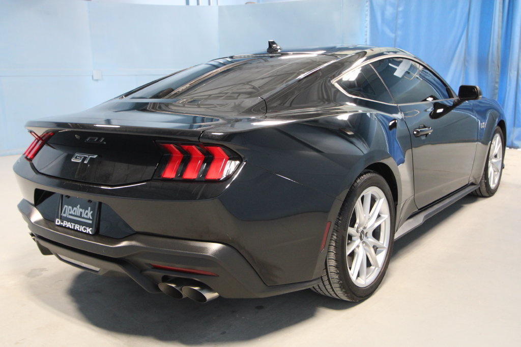 Used 2025 Ford Mustang GT Premium RWD image 33