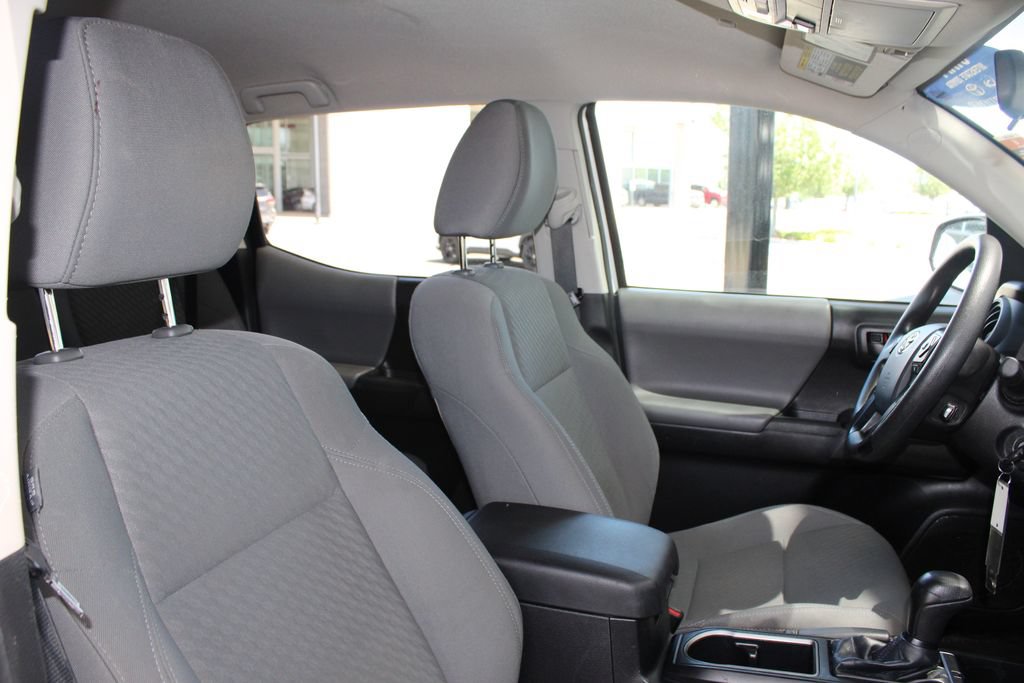 Used 2020 Toyota Tacoma SR AWD/4WD image 42