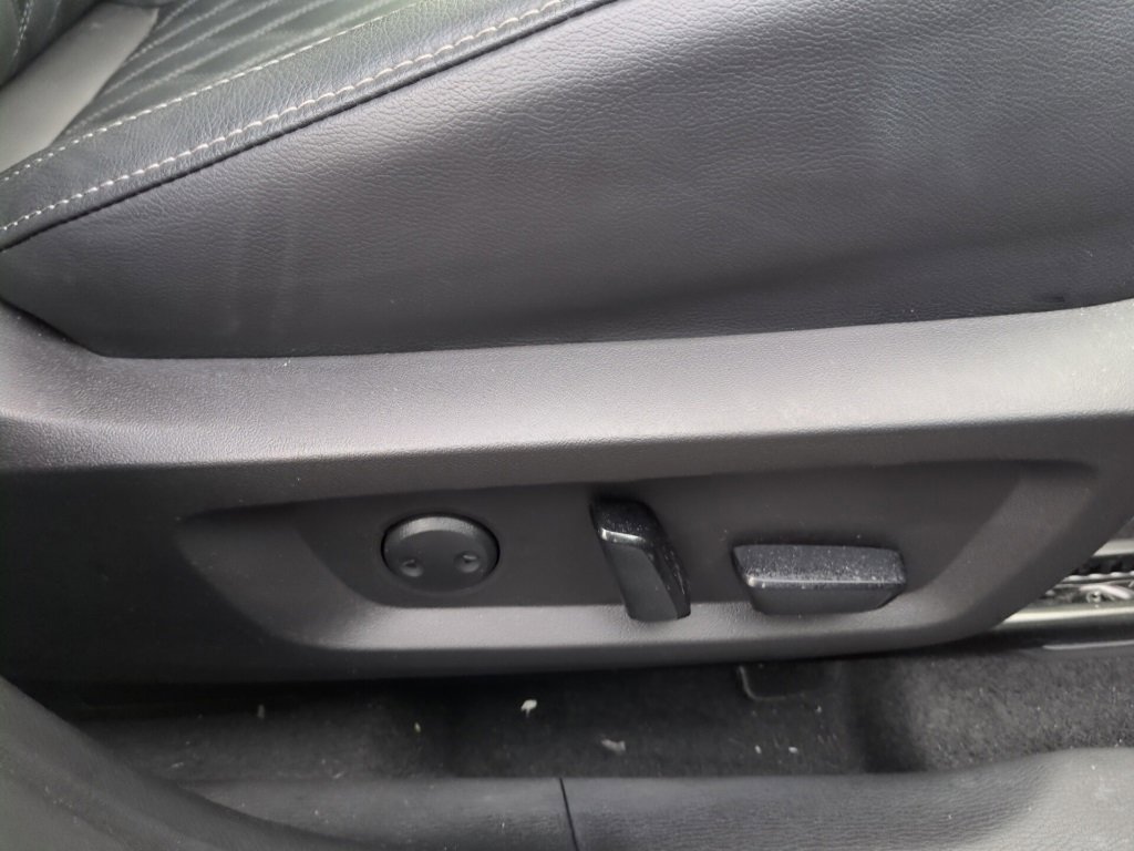 Used 2023 Mitsubishi Outlander SEL image 14