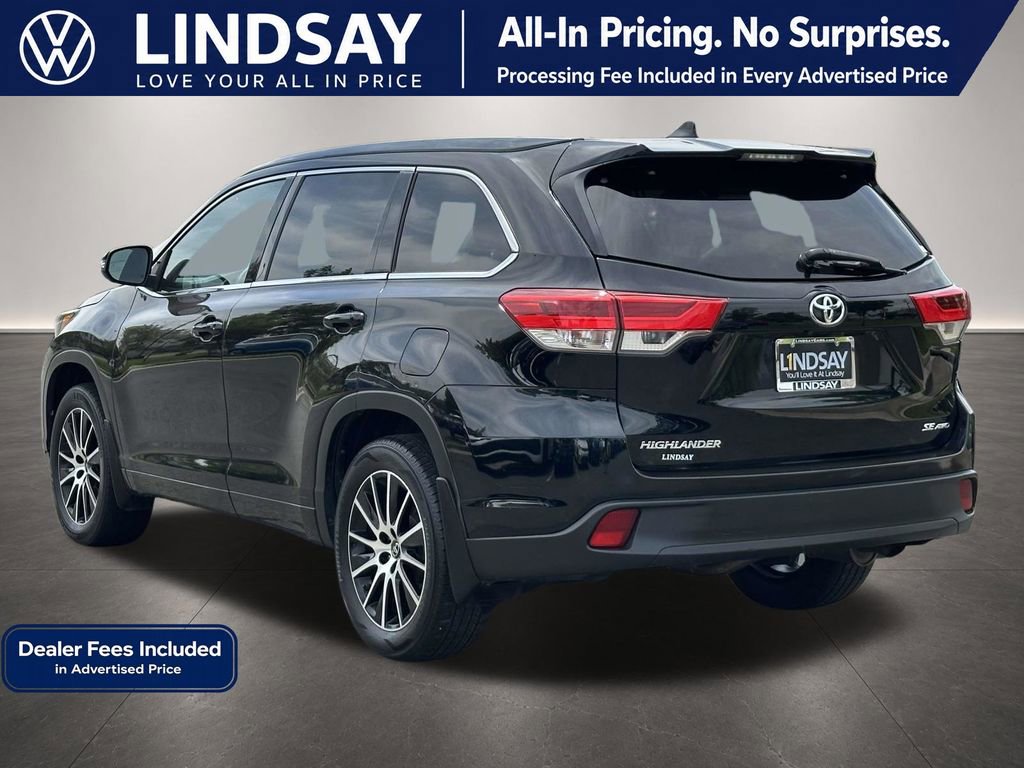 Used 2018 Toyota Highlander SE w/ Carpet Mat Package (TMS) AWD/4WD image 5