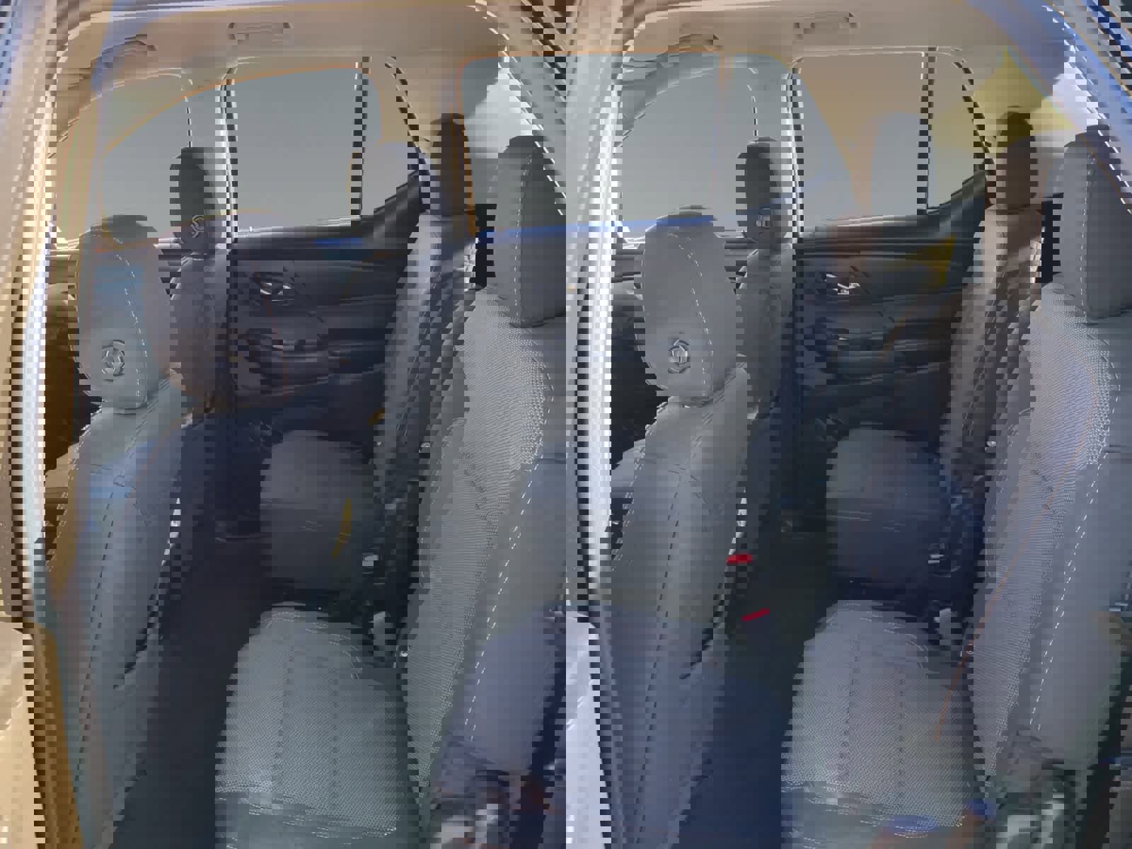 Used 2021 Chevrolet Traverse LT image 13