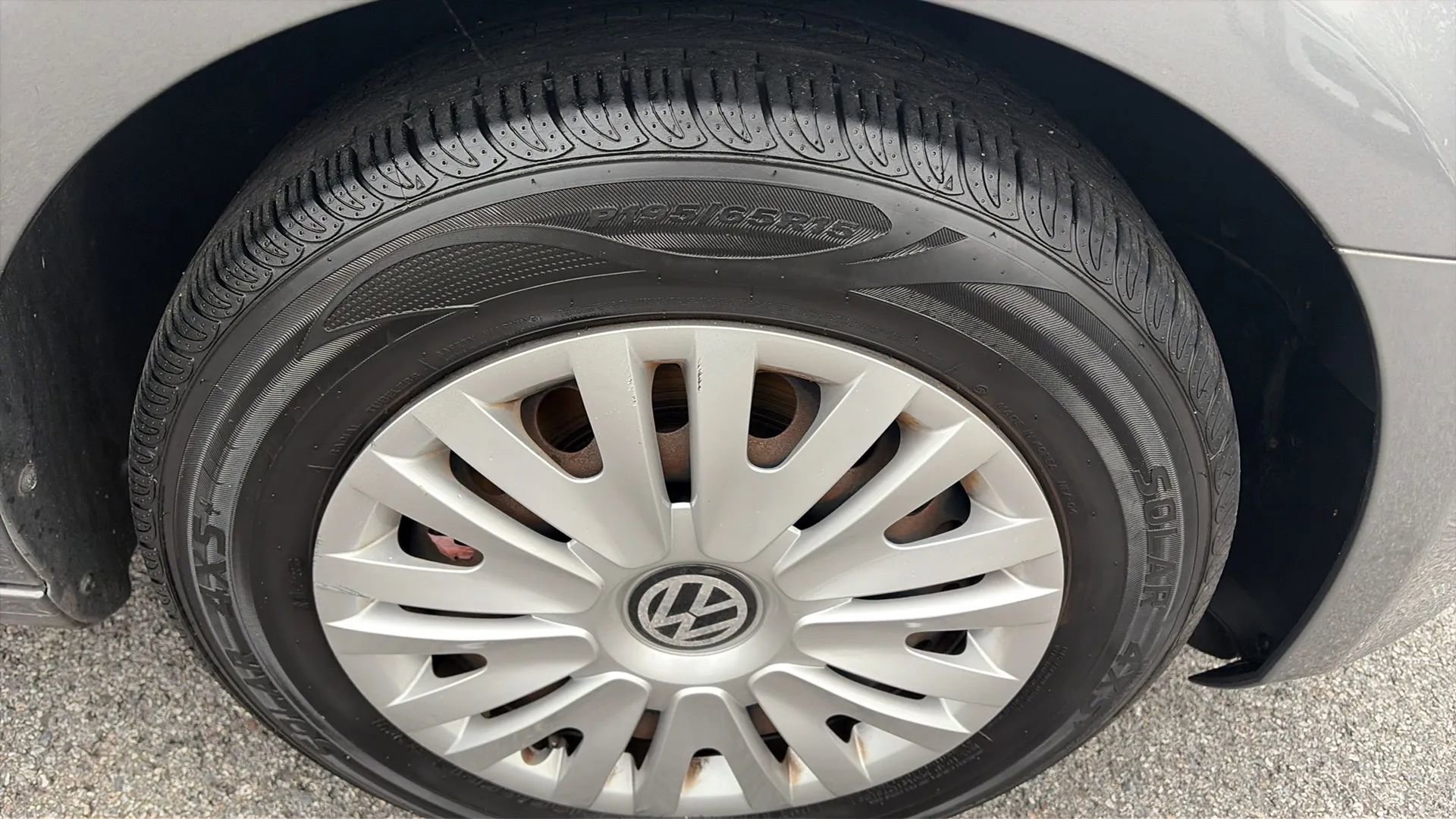 Used 2010 Volkswagen Golf 4-Door image 25