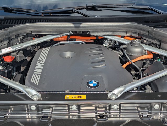 New 2026 BMW X5 xDrive50e w/ Premium Package AWD/4WD image 16