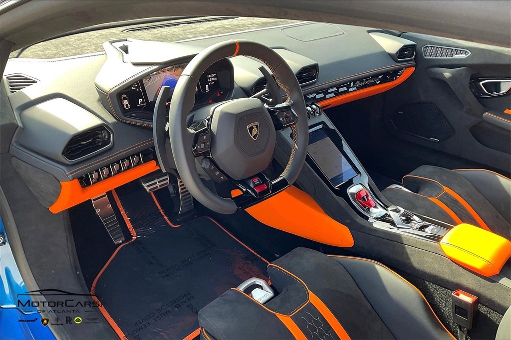 Used 2024 Lamborghini Huracan Tecnica image 11