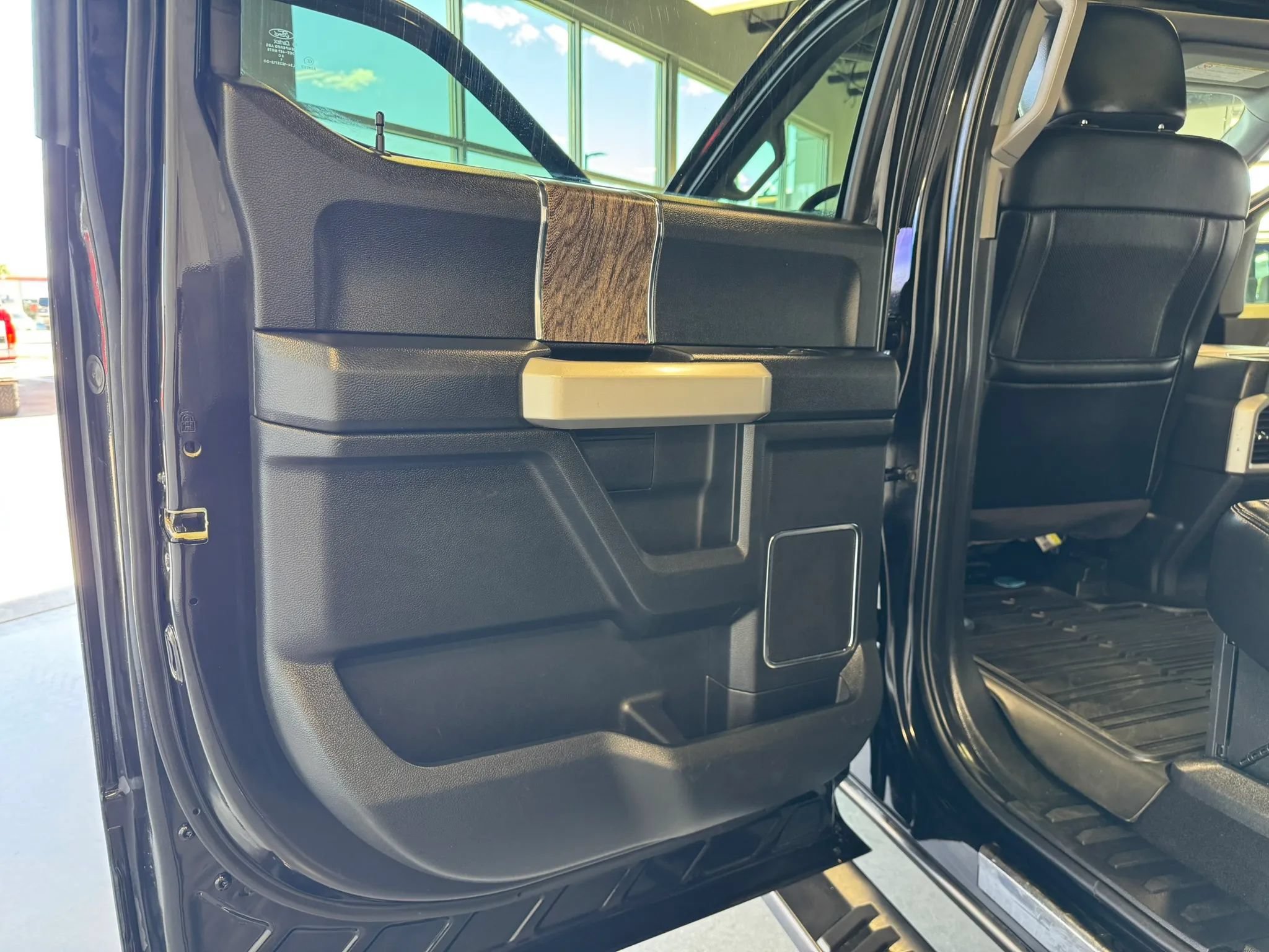 Used 2019 Ford F250 Lariat AWD/4WD image 21