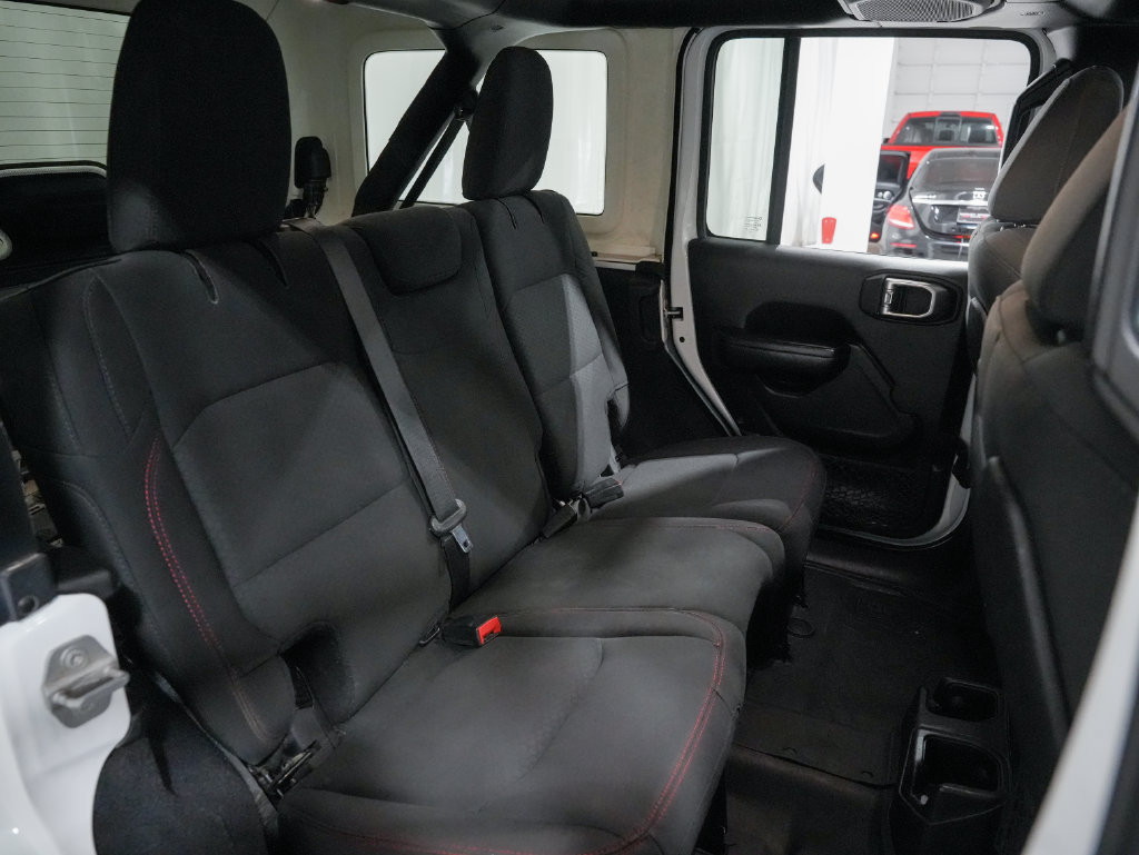 Used 2019 Jeep Wrangler Unlimited Rubicon AWD/4WD image 32