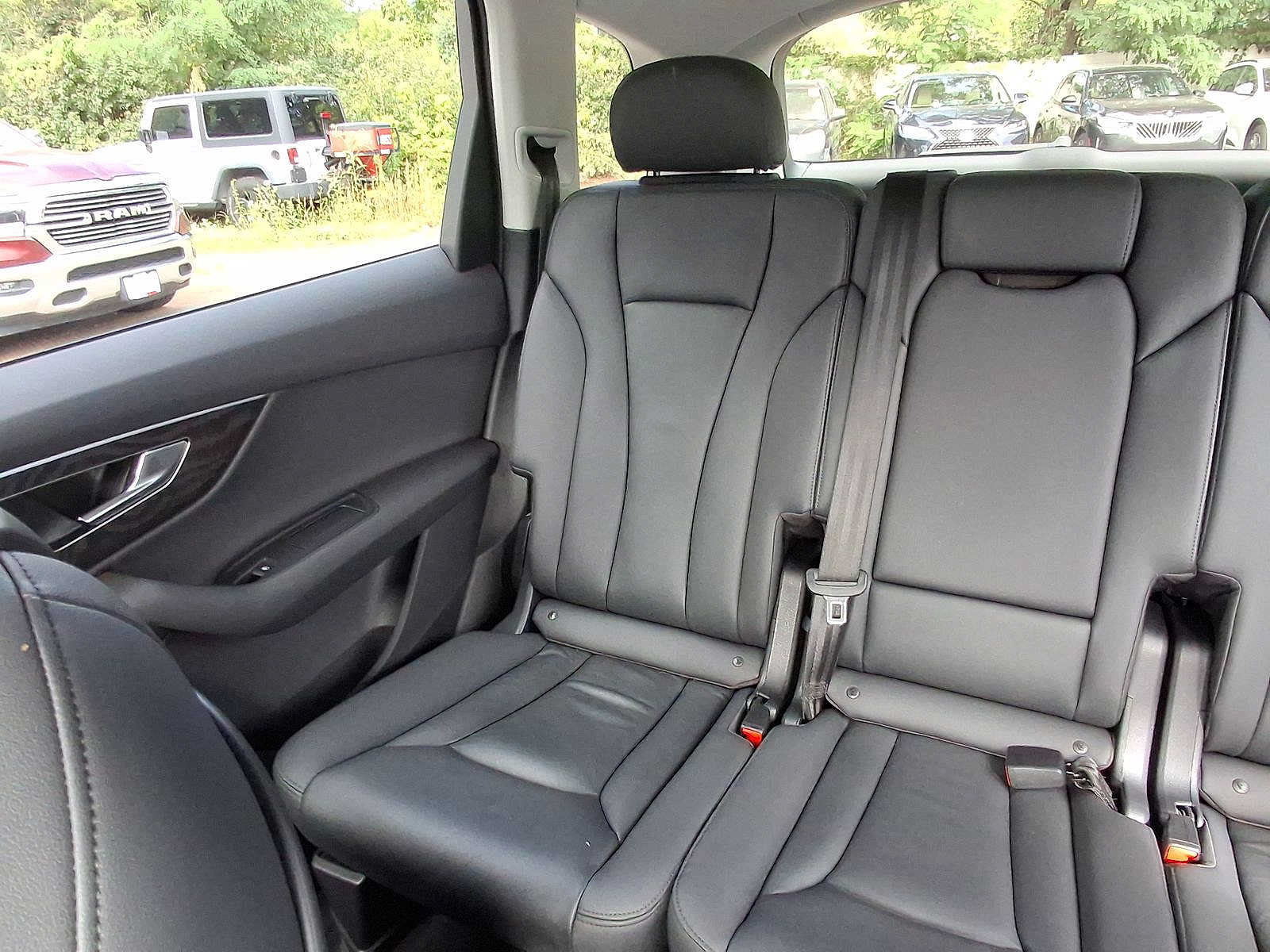 Used 2023 Audi Q7 3.0T Premium AWD/4WD image 12